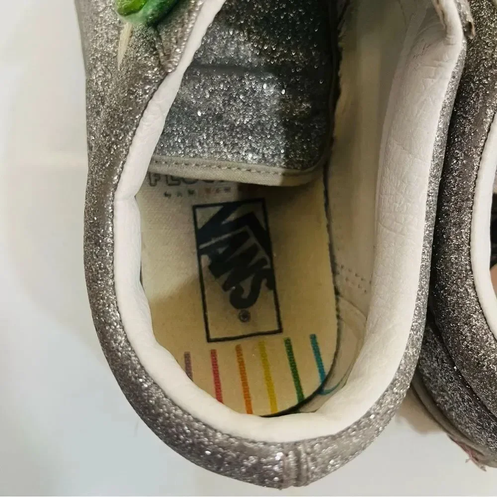 Vans Flour Shop x Old school V “silver rainbow” in Metallic